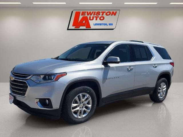 2018 Chevrolet Traverse LT Cloth in Silver Ice Metallic — front three-quarter view
