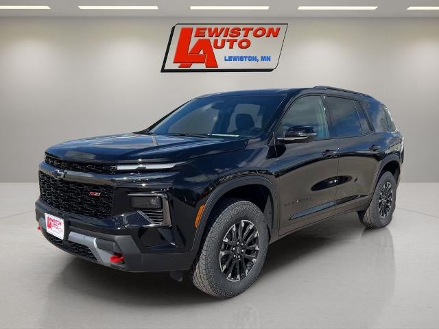 2026 Chevrolet Traverse Z71 in Mosaic Black Metallic — front three-quarter view