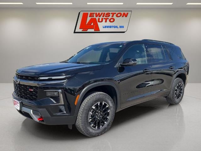 2025 Chevrolet Traverse Z71 in Mosaic Black Metallic — front three-quarter view